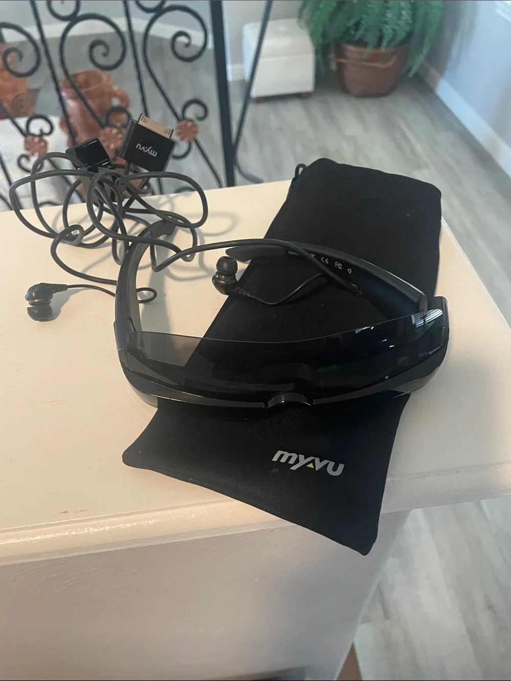 Vintage Myvu Personal Media Viewer (PMV)